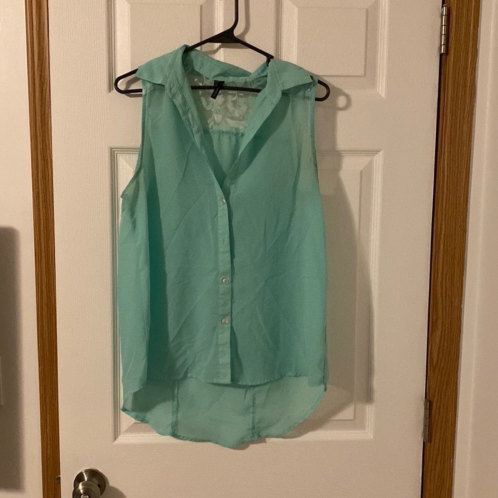 Sleeveless top.